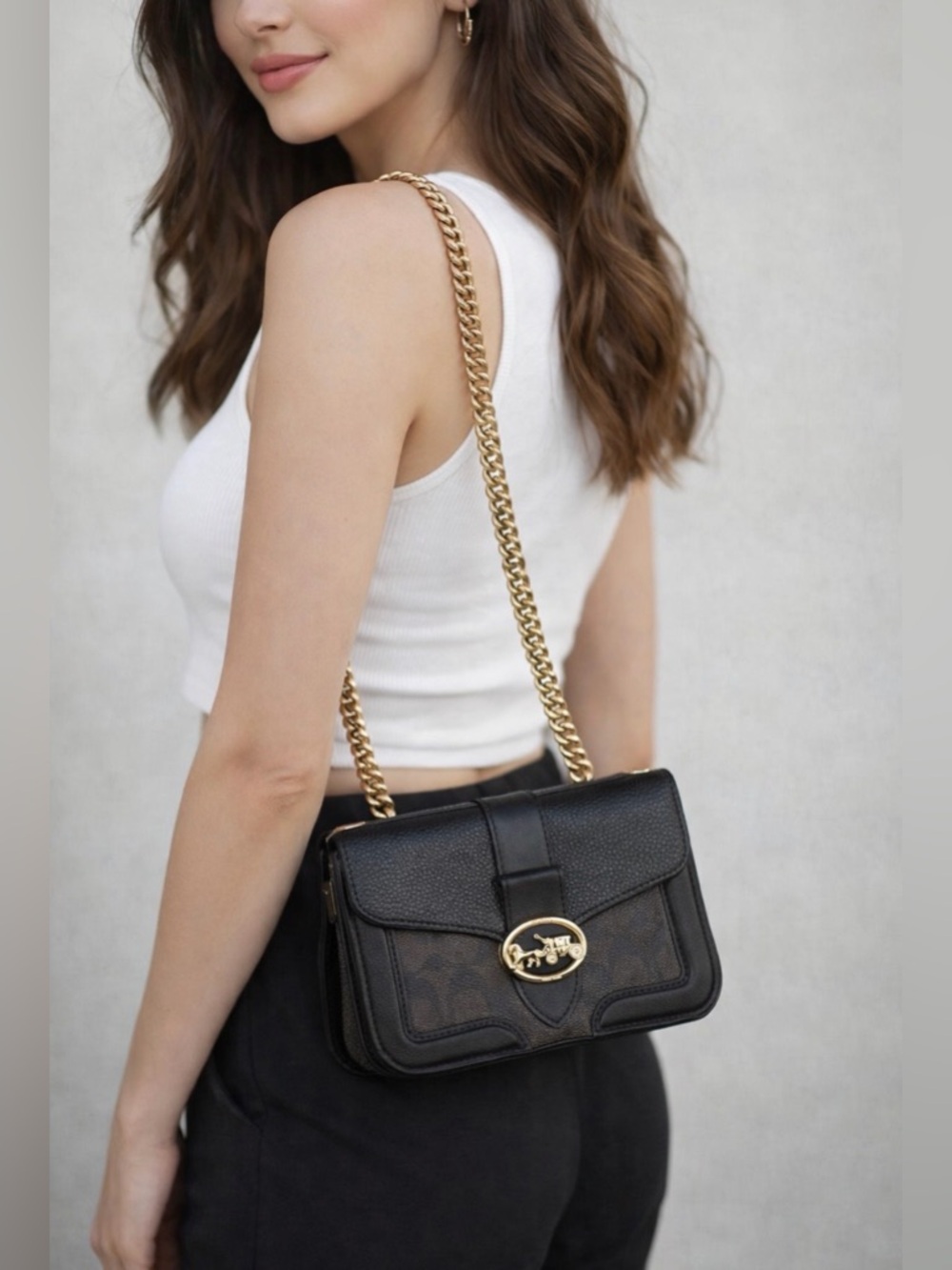 Beautiful and rare Coach bag 🤍 😍😍😍